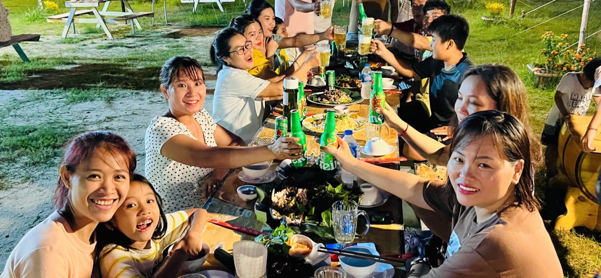 Gắn Kết Đội Ngũ: Sale Miền Đông, TP.HCM Và  Khối Văn Phòng Victory Pharma Cùng Đi Picnic Dịp 2/9