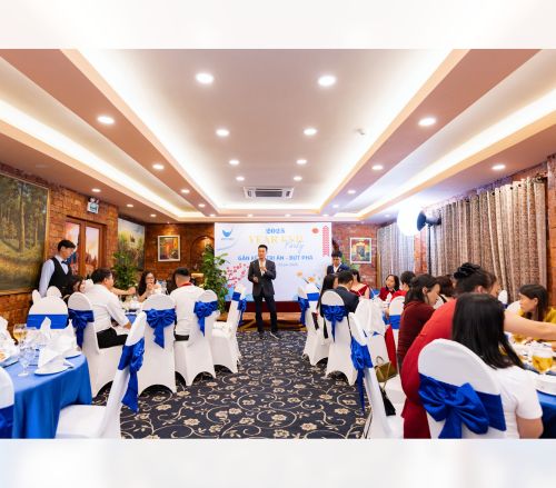Toàn cảnh hội trường Year End Party Victory Pharma 2025